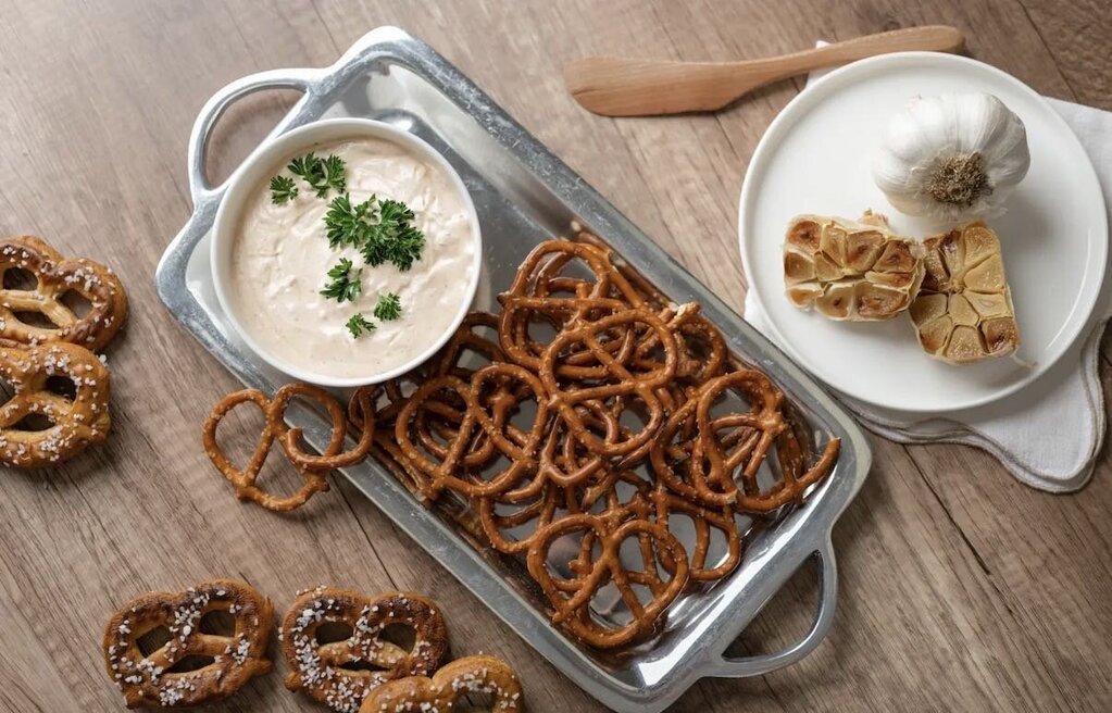 Roasted Garlic Boozy Dip